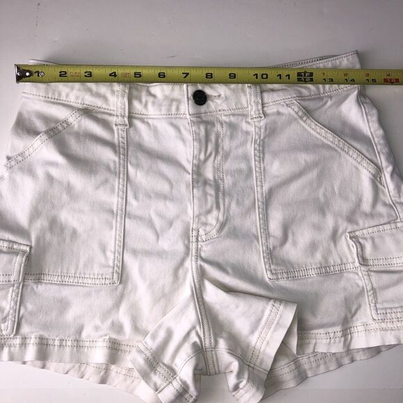 Hollister California Ultra High-Rise Mom Shorts 3" Cargo Ivory Size 9/8 W 29 - Picture 4 of 16
